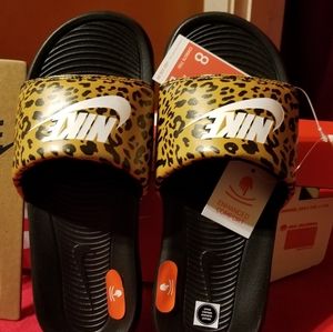 Nike Victori One Sport Slide sz 8 Cheetah Chutney Brand New in Box